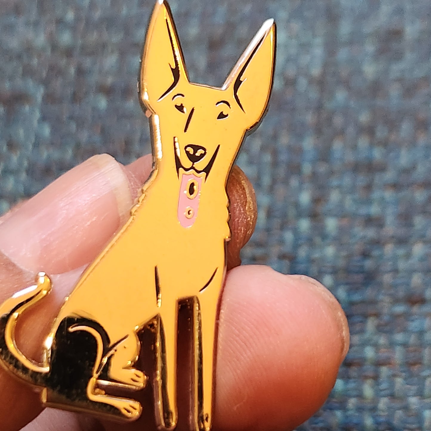 FORMOSAN MOUNTAIN DOG (Tan) Pin